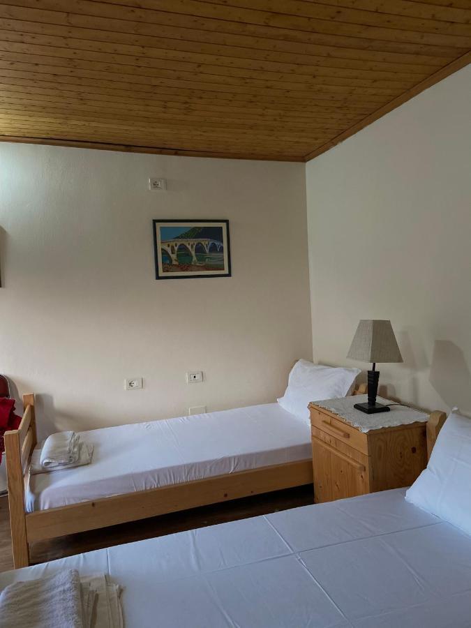 Teo'S Guest House Berat Exterior photo