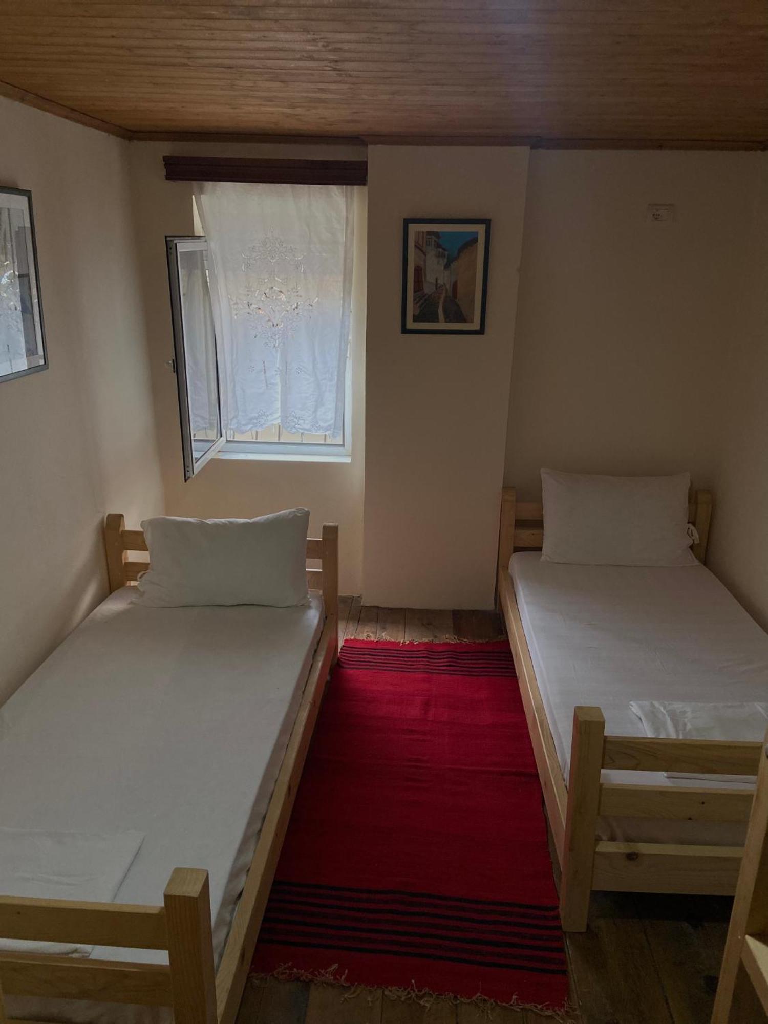 Teo'S Guest House Berat Exterior photo